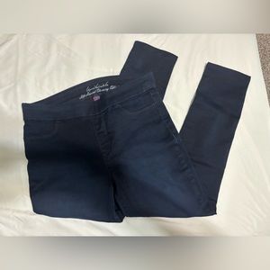 NWOT Gloria Vanderbilt jeans, size 8